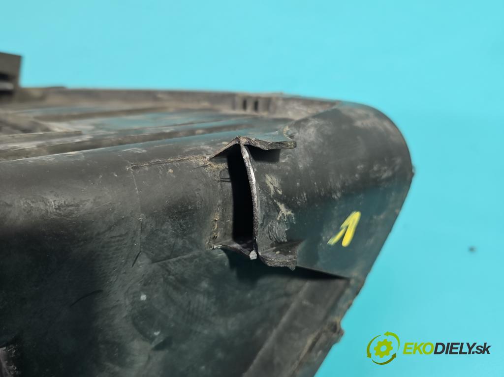 Citroen C5 I 2001-2008 1.6 hdi 109 HP manual 80 kW 1560 cm3 5- Reflektor: pravý  (Svetlo predné pravé)