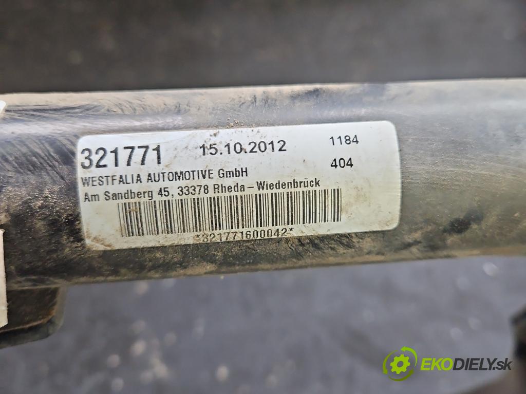 Vw Passat B7 2010-2014 2.0 tdi 170 hp automatic 125 kW 1968 cm3 5- oko tažné 3AA803880G (Tažné zařízení)