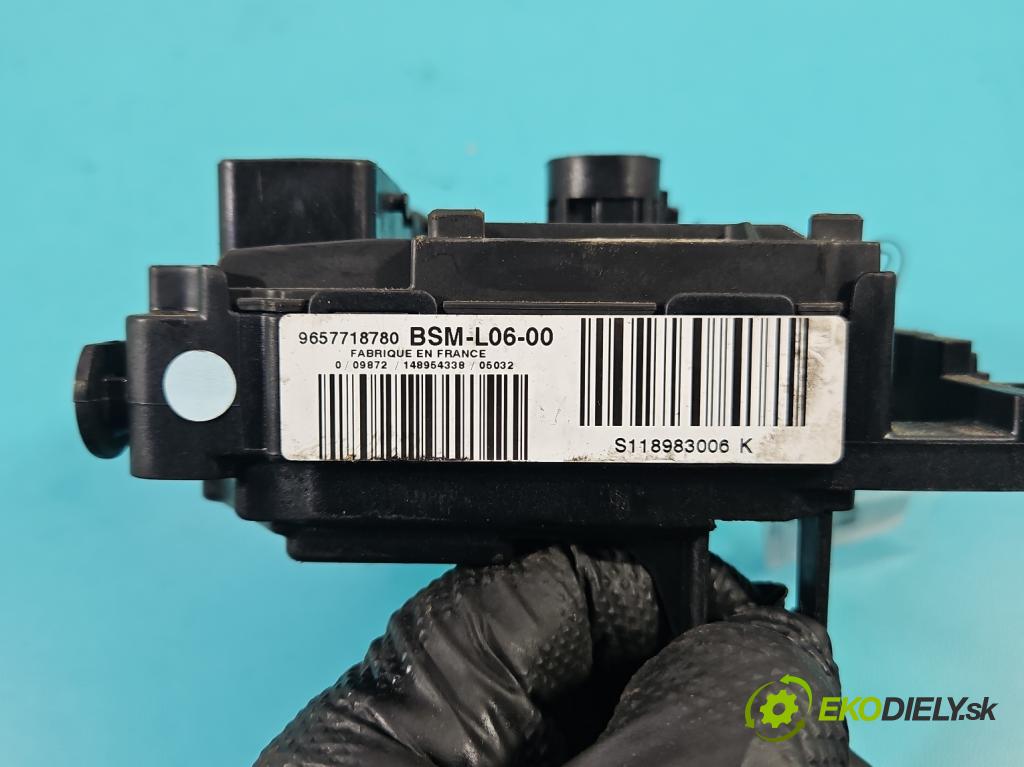 Citroen C5 I 2001-2008 1.6 hdi 109 HP manual 80 kW 1560 cm3 5- riadiaca jednotka ostatné 9657718780