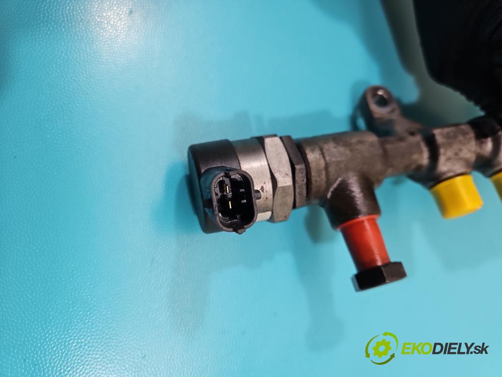 Hyundai Ix35 2.0 crdi 4wd 136 HP manual 100 kW 1995 cm3 5- lišta vstrekovacia 0445214211 (Vstrekovacia lišta)