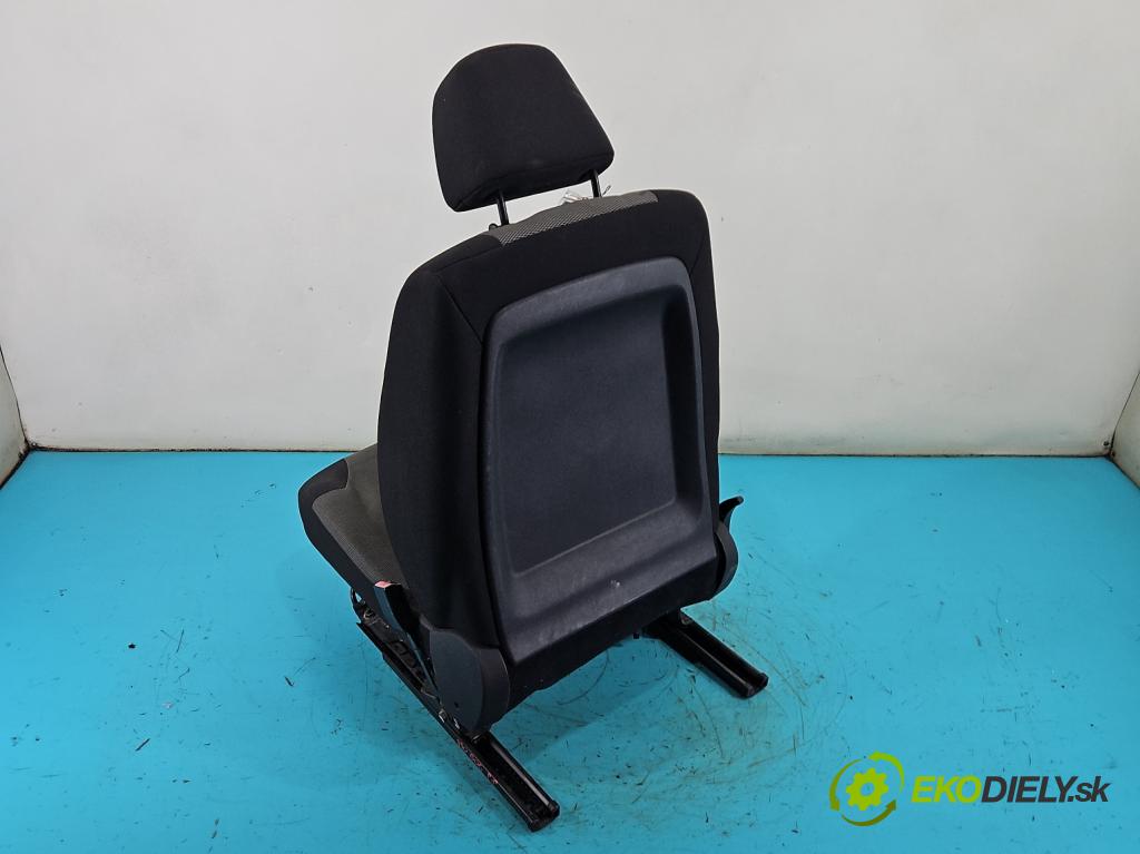 Citroen C4 I 2004-2011 1.6 16v 109 hp manual 80 kW 1587 cm3 5- Sedadlo pravý  (Sedadlo)