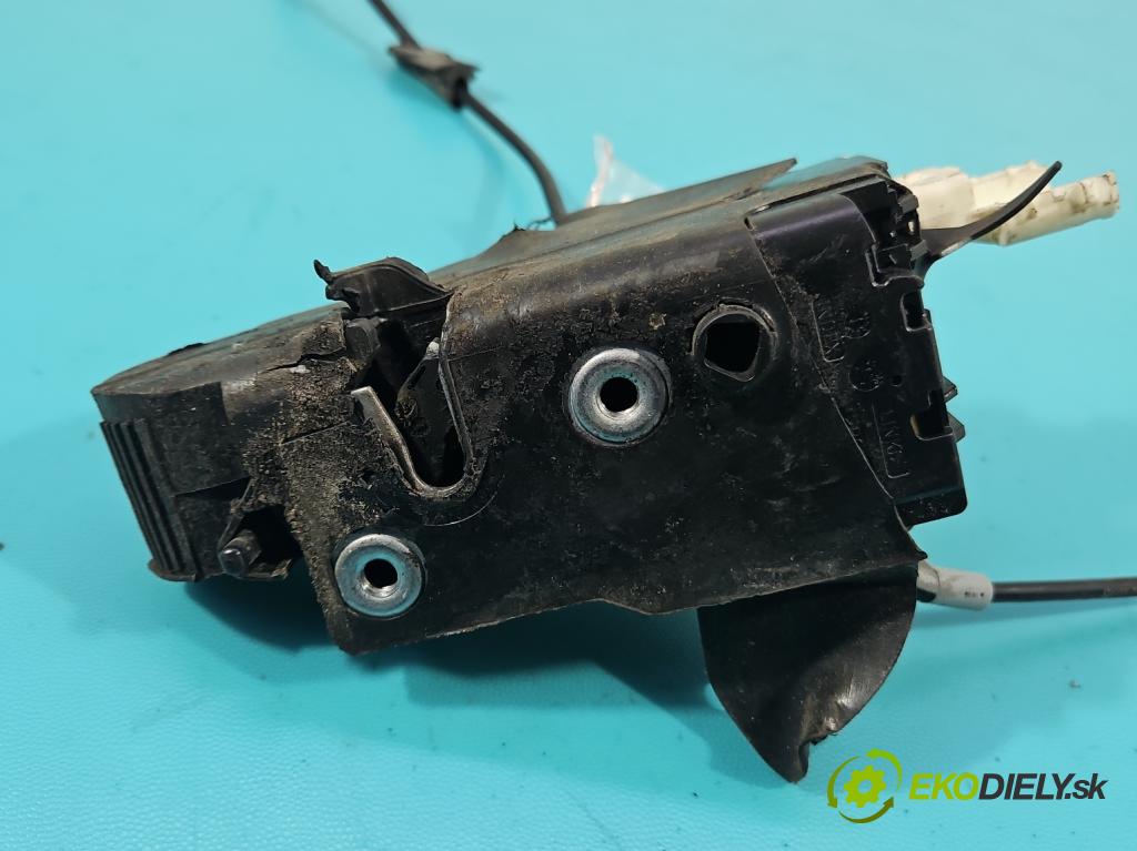 Citroen C4 I 2004-2011 1.6 16v 109 HP manual 80 kW 1587 cm3 5- zámok predné ľavý 45277095