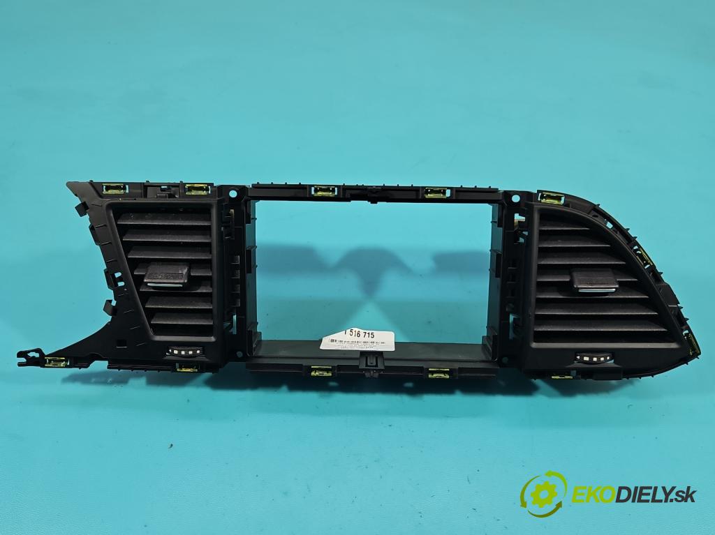 Seat Leon III 2012-2020 2.0 tdi 150 hp automatic 110 kW 1968 cm3 5- Mřížka: topení medián: 5F1819110D (Mřížka topení)