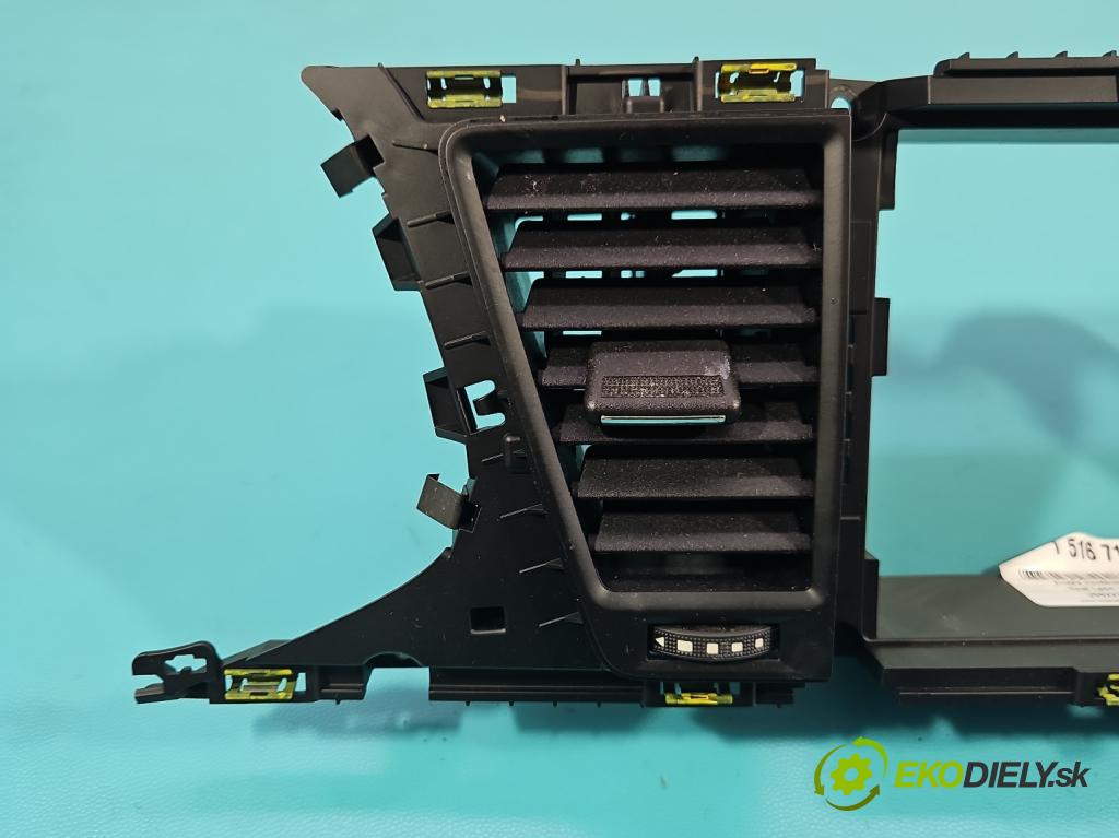 Seat Leon III 2012-2020 2.0 tdi 150 hp automatic 110 kW 1968 cm3 5- Mřížka: topení medián: 5F1819110D (Mřížka topení)