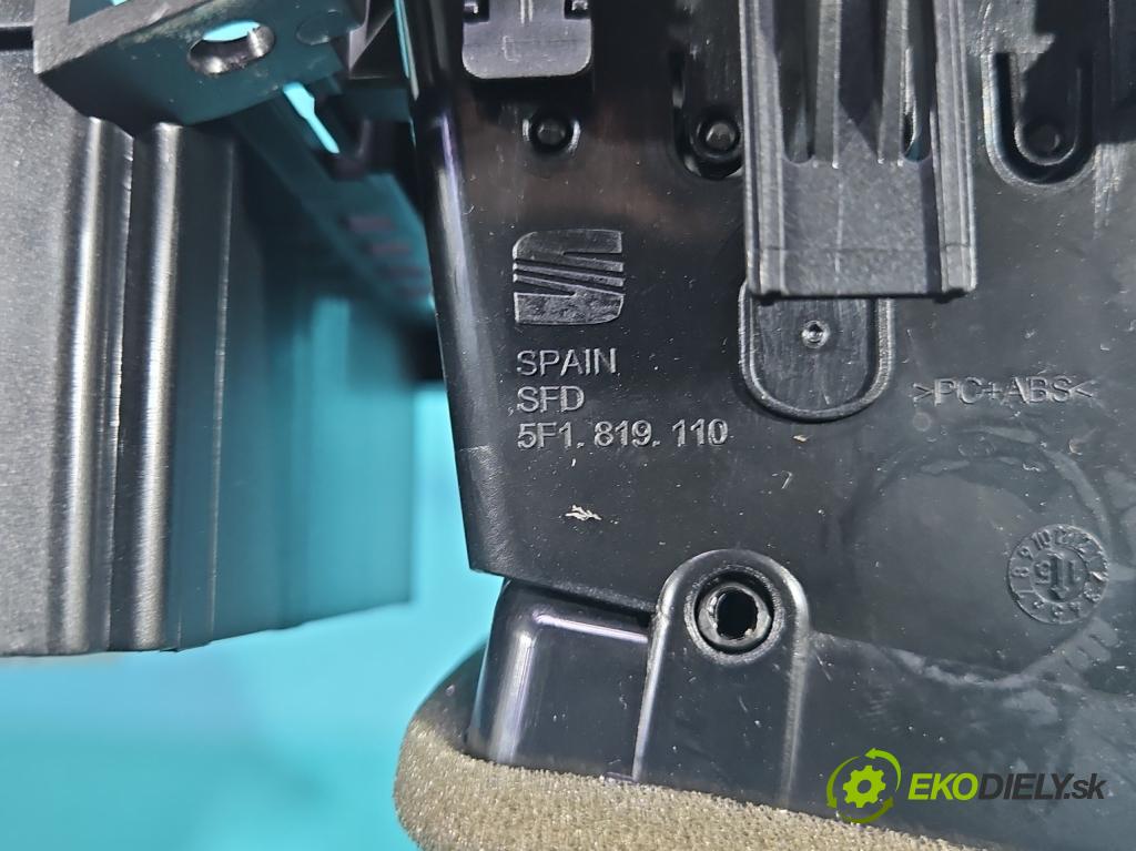 Seat Leon III 2012-2020 2.0 tdi 150 hp automatic 110 kW 1968 cm3 5- Mřížka: topení medián: 5F1819110D (Mřížka topení)