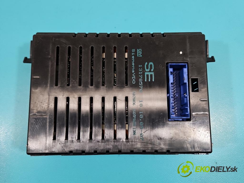 Opel Zafira B 2005-2014 1.9 cdti 101 HP manual 74 kW 1910 cm3 5- Zobrazit: 13178570 (Prístrojová doska)