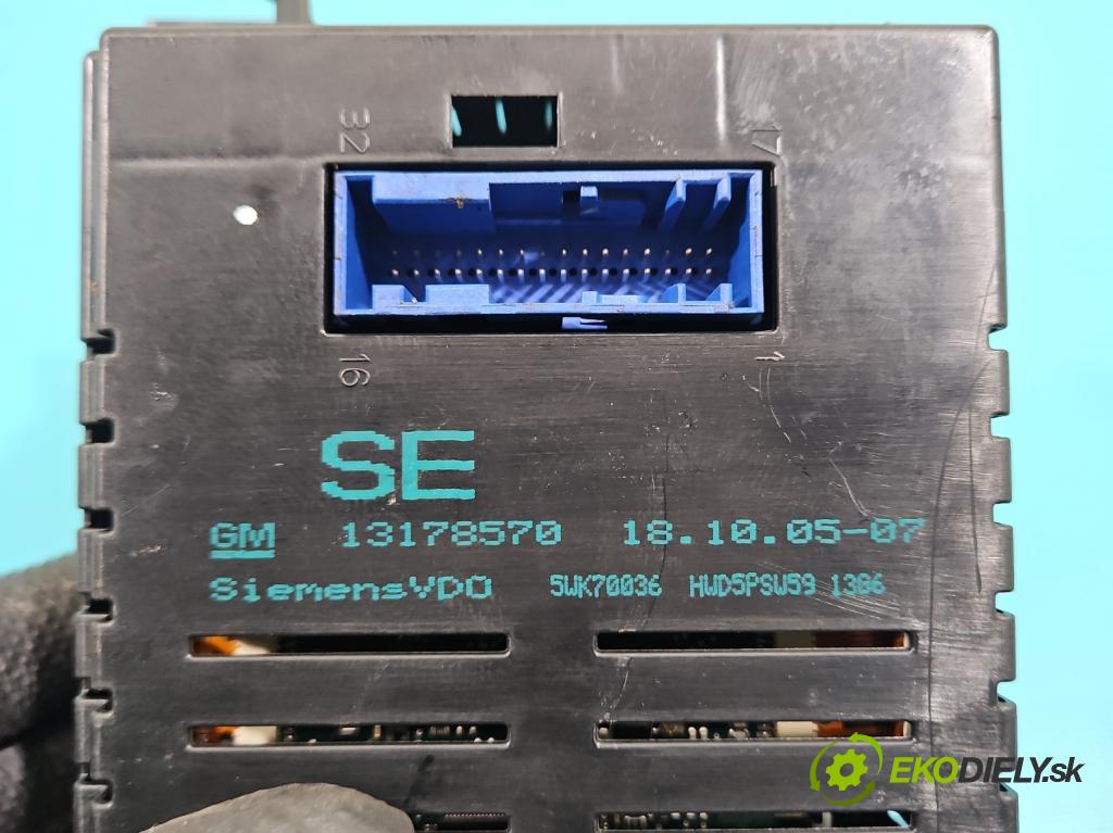 Opel Zafira B 2005-2014 1.9 cdti 101 HP manual 74 kW 1910 cm3 5- Zobrazit: 13178570 (Prístrojová doska)