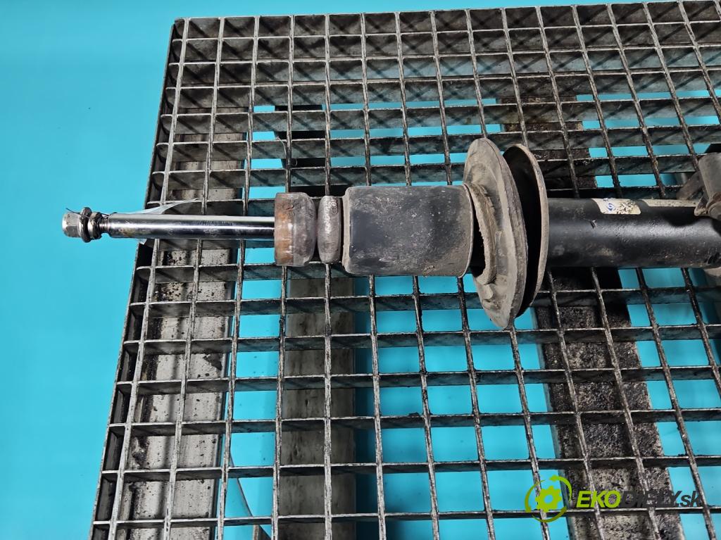 Audi A6 C7 2011-2018 3.0 tfsi: quattro 310HP automatic 228 kW 2995 cm3 4- tlmič predné pravý 315262 (Kľučka dverí ostatné)