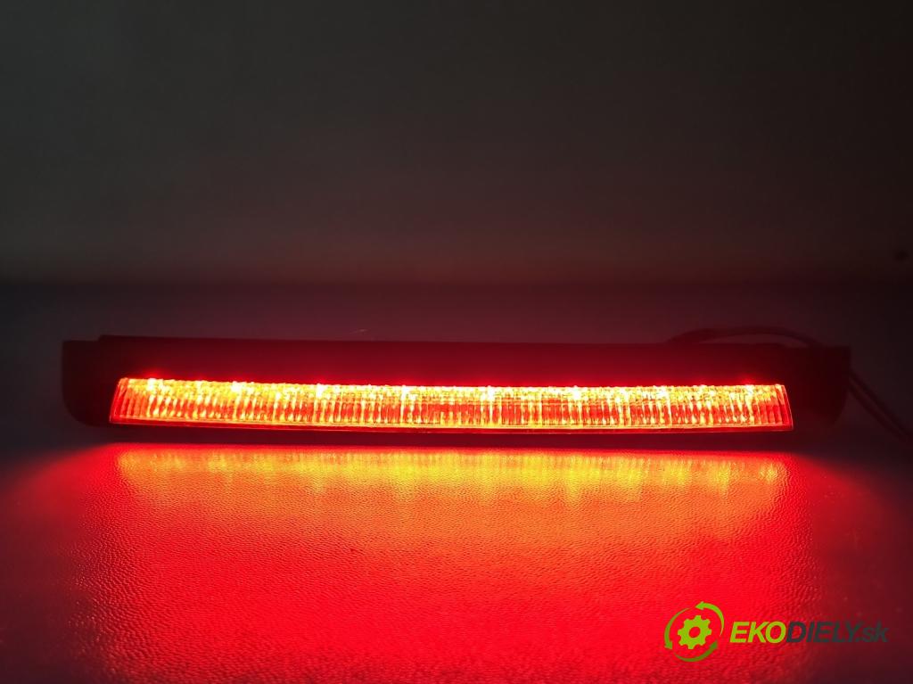 Fiat Tipo II 2015- 1.6 jtd (55260384) 120 HP manual 88 kW 1598 cm3 5- světlo: stop: 3202001412