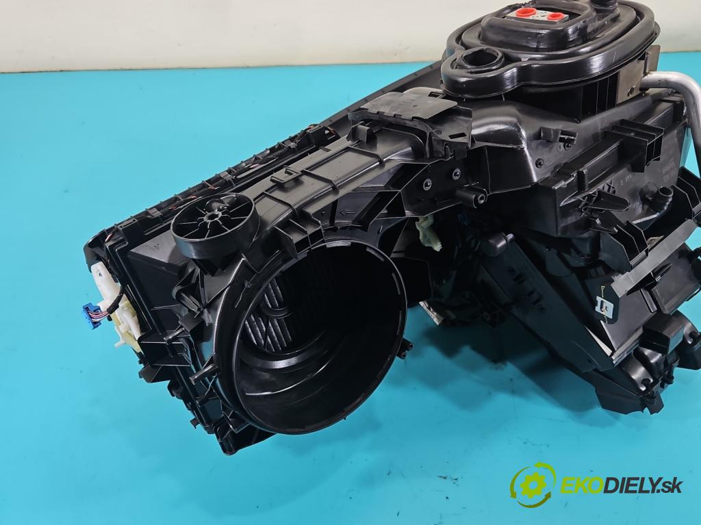 Seat Leon III 2012-2020 2.0 tdi 150 hp automatic 110 kW 1968 cm3 5- radiátor 5Q1820005AM (Radiátor topení)