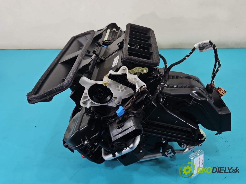 Seat Leon III 2012-2020 2.0 tdi 150 hp automatic 110 kW 1968 cm3 5- radiátor 5Q1820005AM (Radiátor topení)