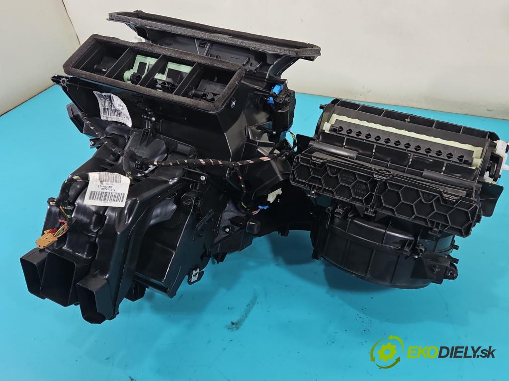 Seat Leon III 2012-2020 2.0 tdi 150 hp automatic 110 kW 1968 cm3 5- radiátor 5Q1820005AM (Radiátor topení)