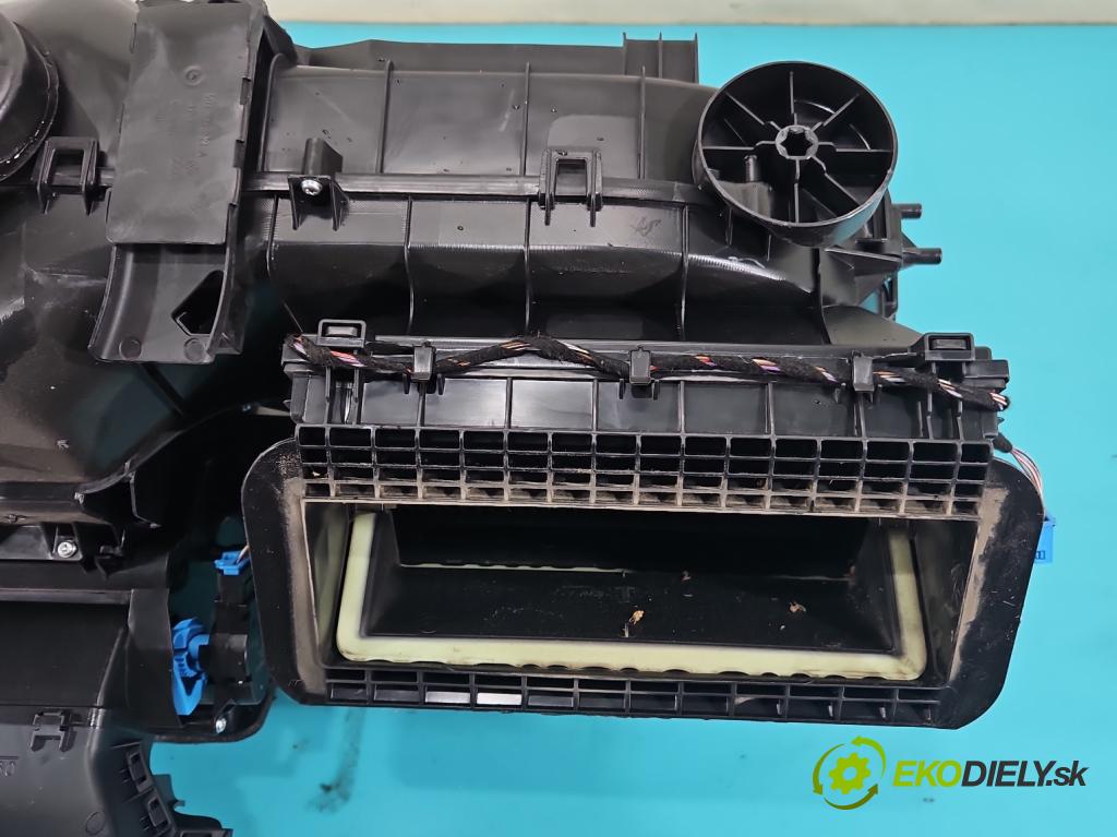 Seat Leon III 2012-2020 2.0 tdi 150 hp automatic 110 kW 1968 cm3 5- radiátor 5Q1820005AM (Radiátor topení)