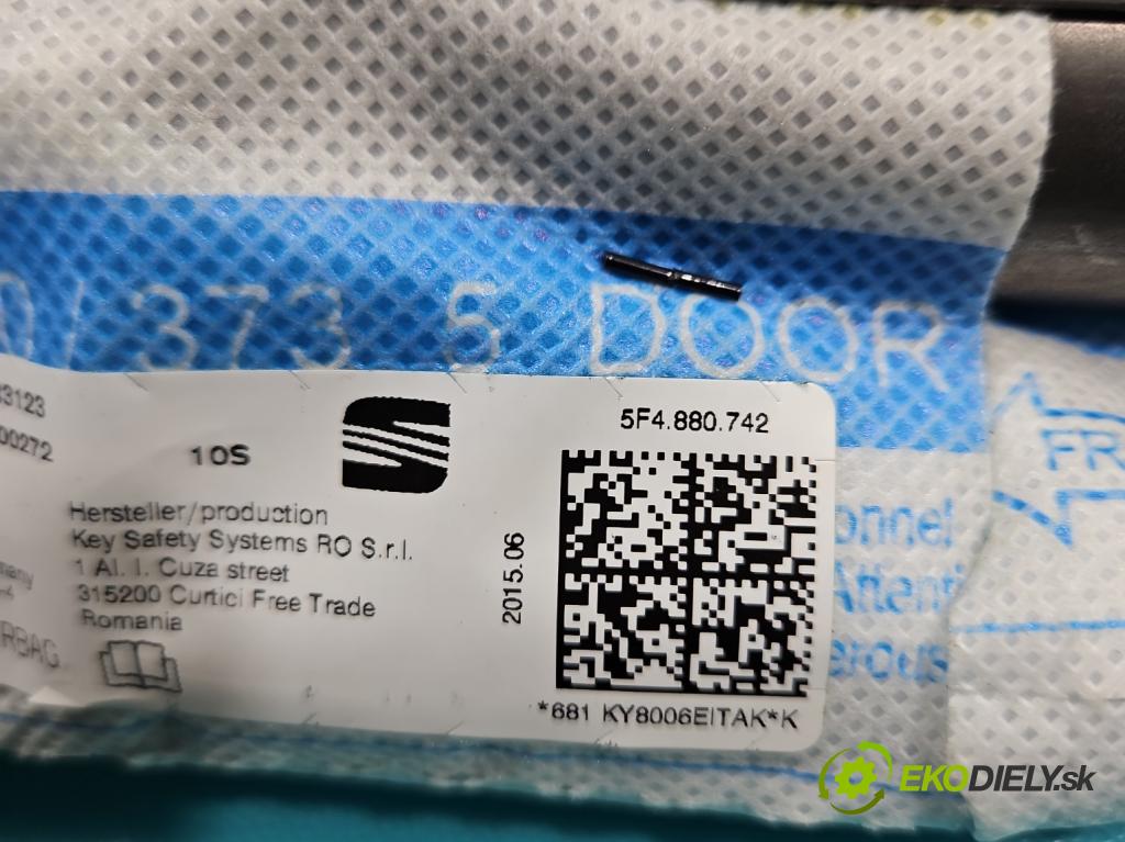 Seat Leon III 2012-2020 2.0 tdi 150 hp automatic 110 kW 1968 cm3 5- Záclona: pravé 5F4880742