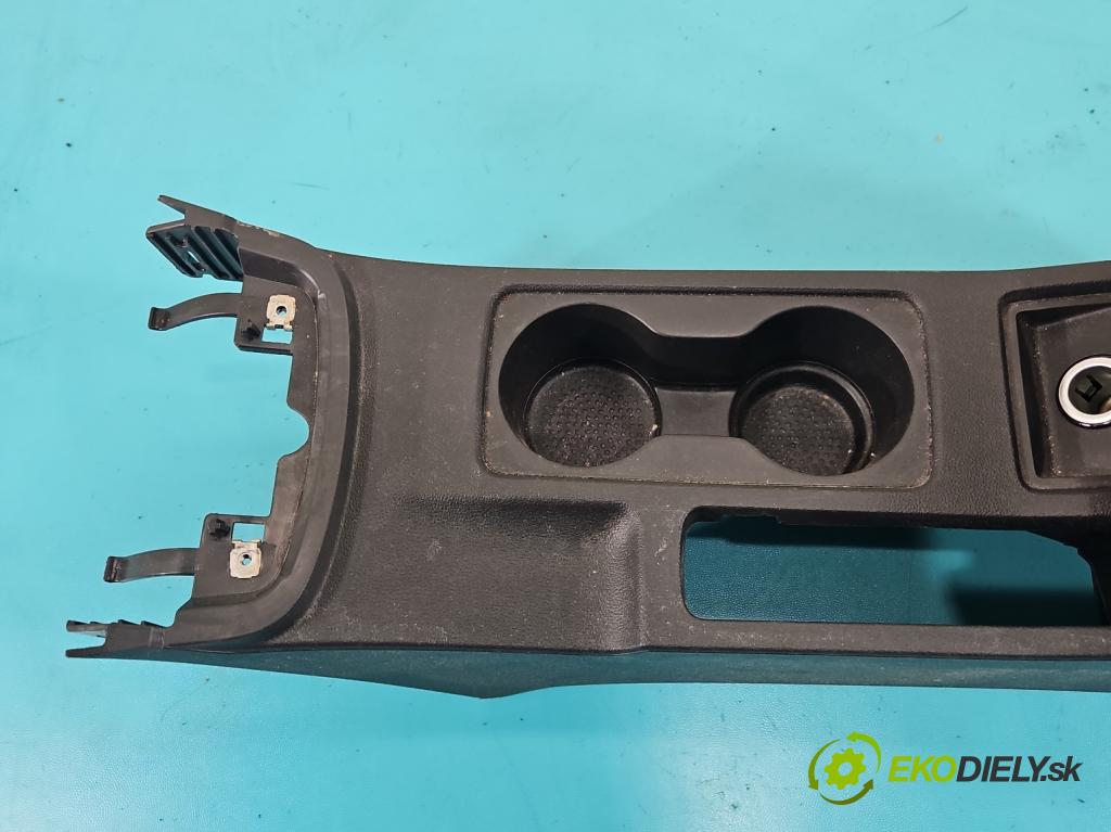 Seat Leon III 2012-2020 2.0 tdi 150 HP automatic 110 kW 1968 cm3 5- operadlo 5F0864981A (Lakťová opierka)