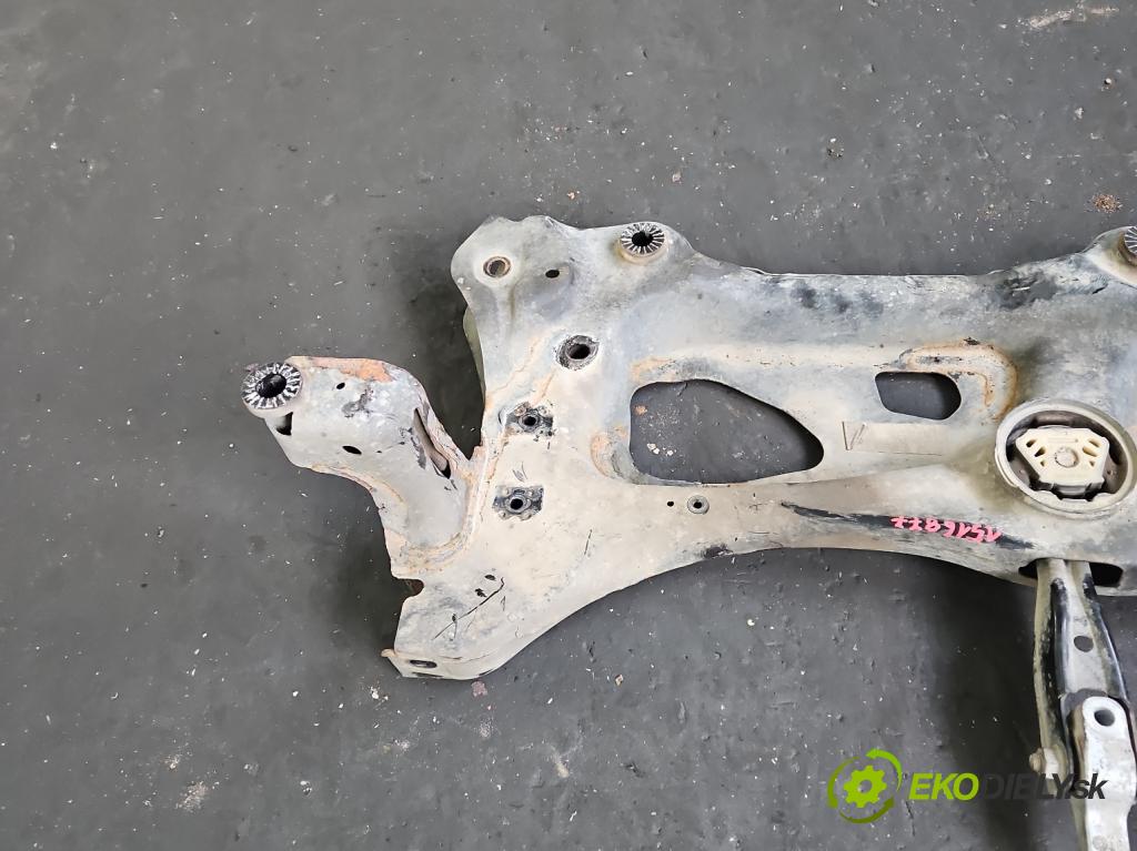 Seat Leon III 2012-2020 2.0 tdi 150 HP automatic 110 kW 1968 cm3 5- výstuha motora 5Q0199315