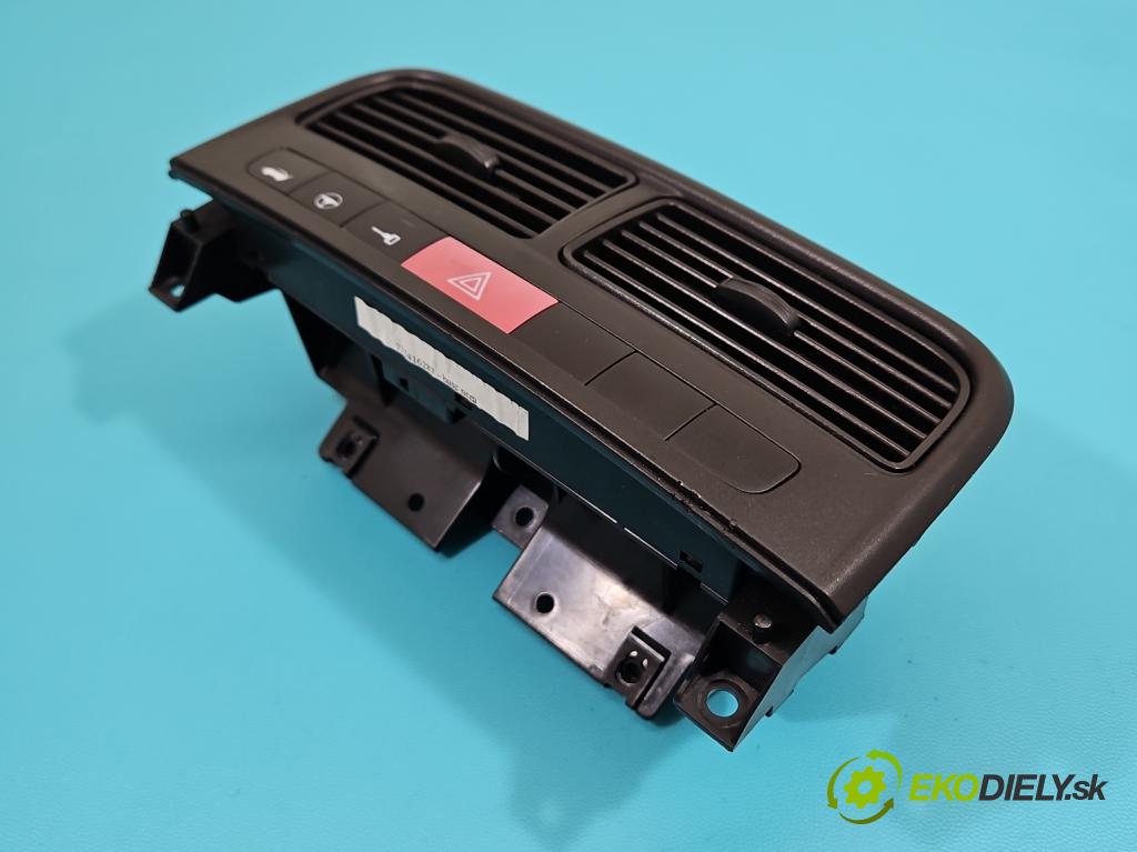 Fiat Punto Grande 1.4 8V 77 hp manual 57 kW 1368 cm3 5- Mřížka: topení medián: 735386328 (Mřížka topení)