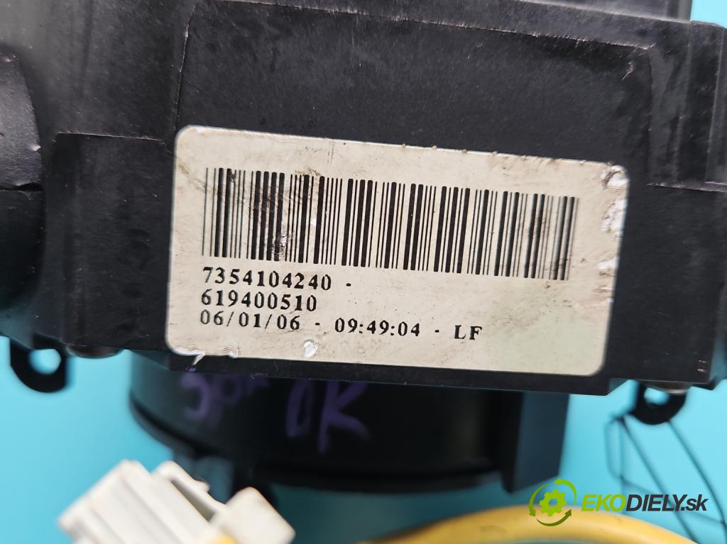 Fiat Punto Grande 1.4 8V 77 HP manual 57 kW 1368 cm3 5- prepínač komplex: 7354104240 (Prepínacie páčky pod volantom)