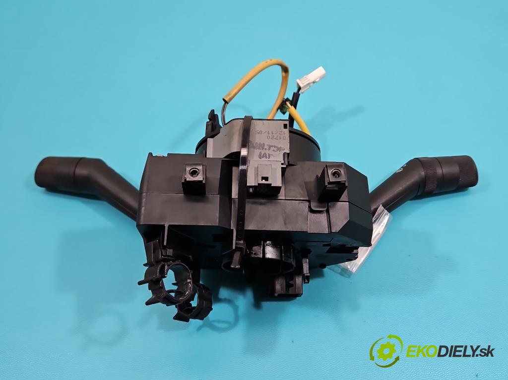 Fiat Punto Grande 1.4 8V 77 HP manual 57 kW 1368 cm3 5- prepínač komplex: 7354104240 (Prepínacie páčky pod volantom)