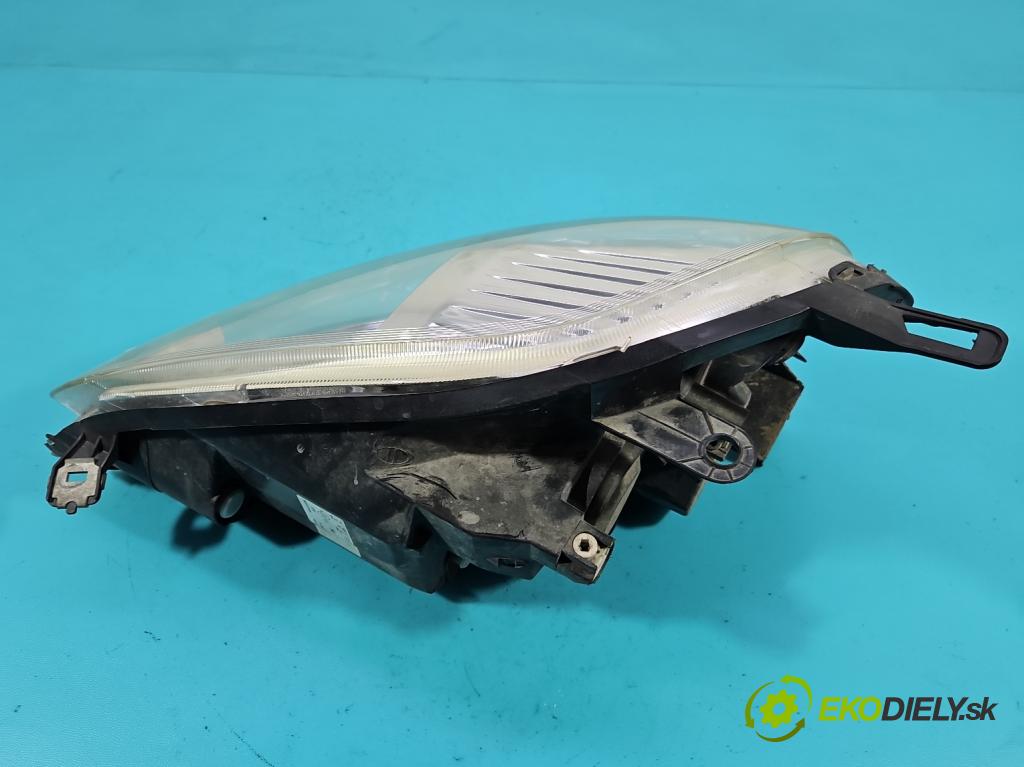 Fiat Punto Grande 1.4 8V 77 HP manual 57 kW 1368 cm3 5- Reflektor: pravý  (Svetlo predné pravé)