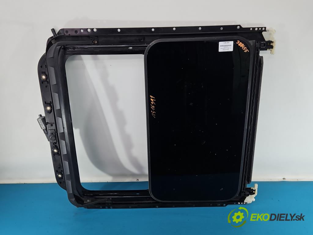 Porsche Panamera I 970 2009-2016 3.0 v6 420hp automatic 309 kW 2997 cm3 5- Střešní okno:  (Sklo karoserie)