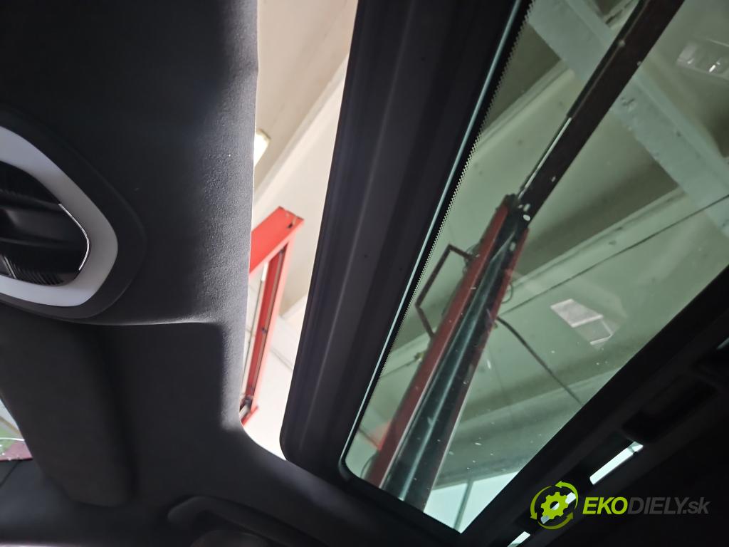 Porsche Panamera I 970 2009-2016 3.0 v6 420hp automatic 309 kW 2997 cm3 5- Střešní okno:  (Sklo karoserie)