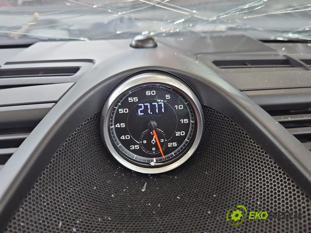 Porsche Panamera I 970 2009-2016 3.0 v6 420 hp automatic 309 kW 2997 cm3 5- Sledujte: 97064130108 (Prístrojová doska)