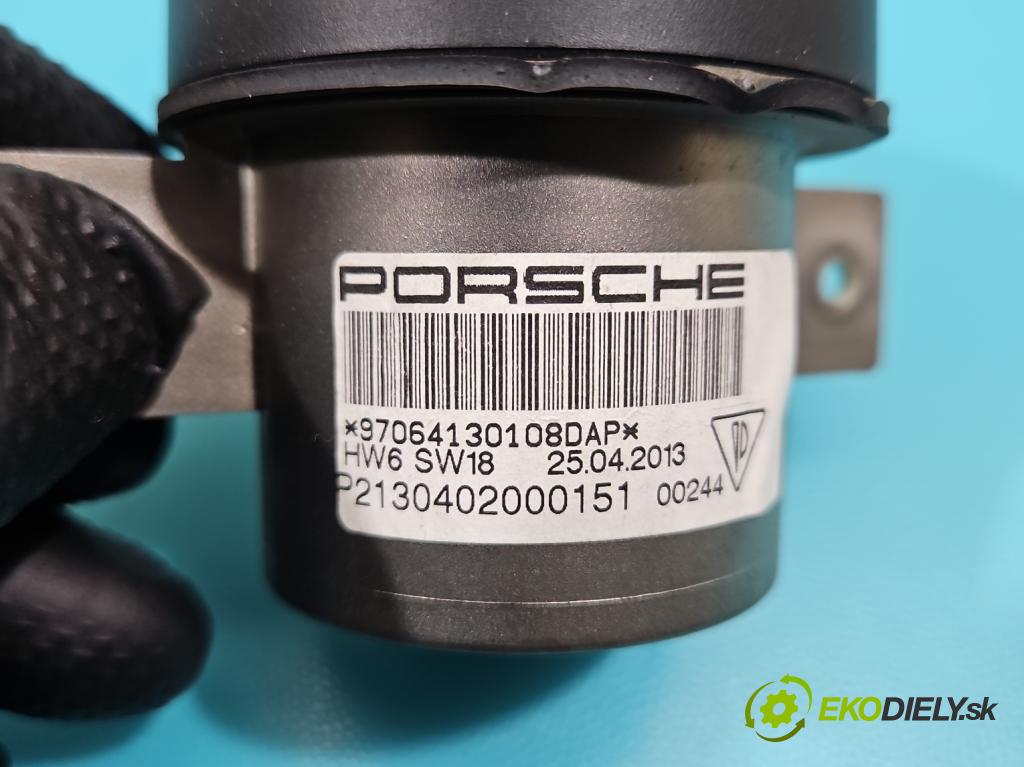 Porsche Panamera I 970 2009-2016 3.0 v6 420 hp automatic 309 kW 2997 cm3 5- Sledujte: 97064130108 (Prístrojová doska)