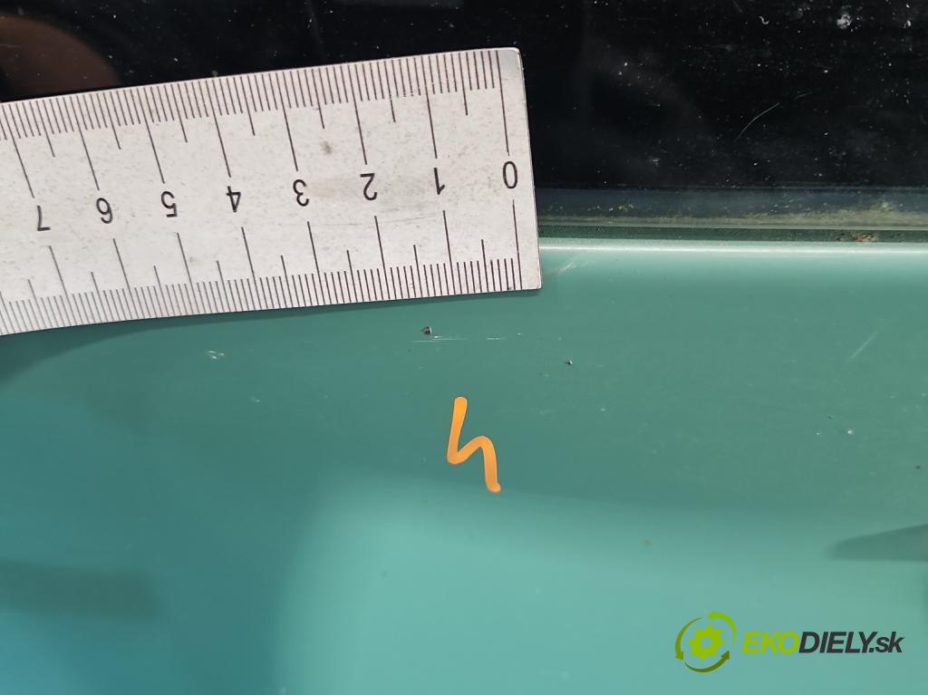 Opel Corsa C 2000-2006 1.0 12V 58 hp manual 43 kW 973 cm3 5- zadní kufrové dveře  (Zadní kapota (kufr))