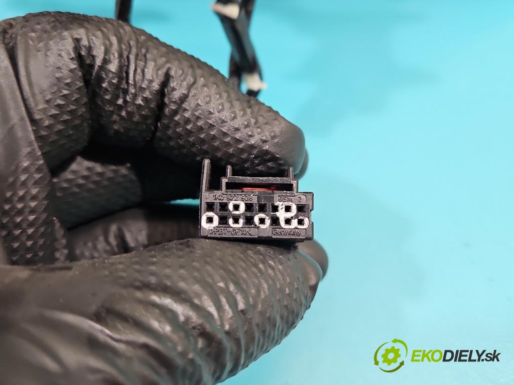 Audi Q5 2008-2016 3.0 tfsi: 272 hp automatic 200 kW 2995 cm3 5- zpětné zrcátko levé  (Klika dveří ostatní)