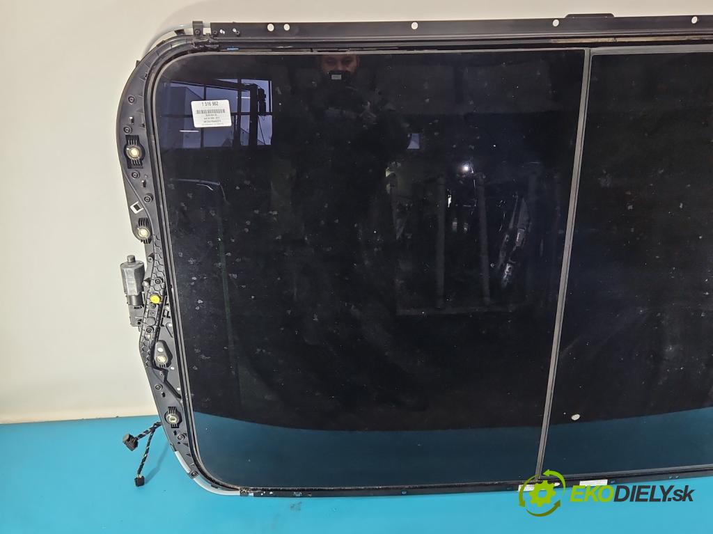 Audi Q5 2008-2016 3.0 tfsi: 272 hp automatic 200 kW 2995 cm3 5- Střešní okno:  (Sklo karoserie)