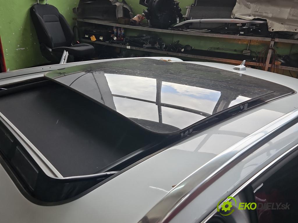 Audi Q5 2008-2016 3.0 tfsi: 272 hp automatic 200 kW 2995 cm3 5- Střešní okno:  (Sklo karoserie)