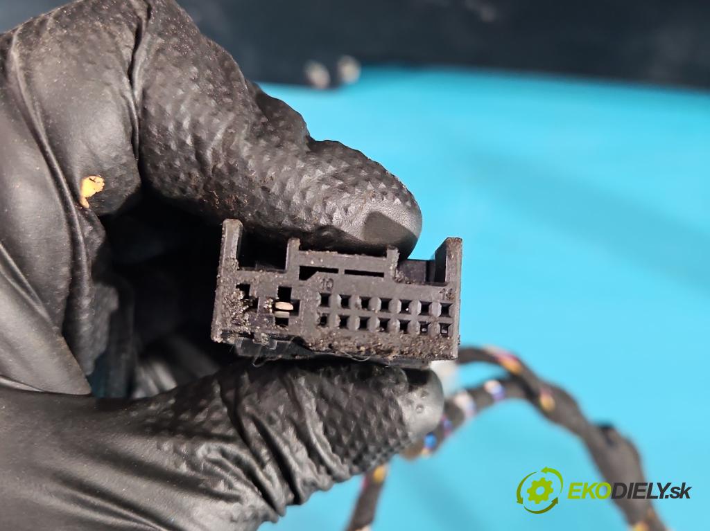 Audi Q5 2008-2016 3.0 tfsi: 272 hp automatic 200 kW 2995 cm3 5- Střešní okno:  (Sklo karoserie)