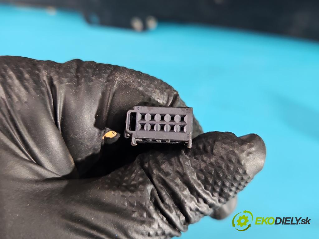 Audi Q5 2008-2016 3.0 tfsi: 272 hp automatic 200 kW 2995 cm3 5- Střešní okno:  (Sklo karoserie)