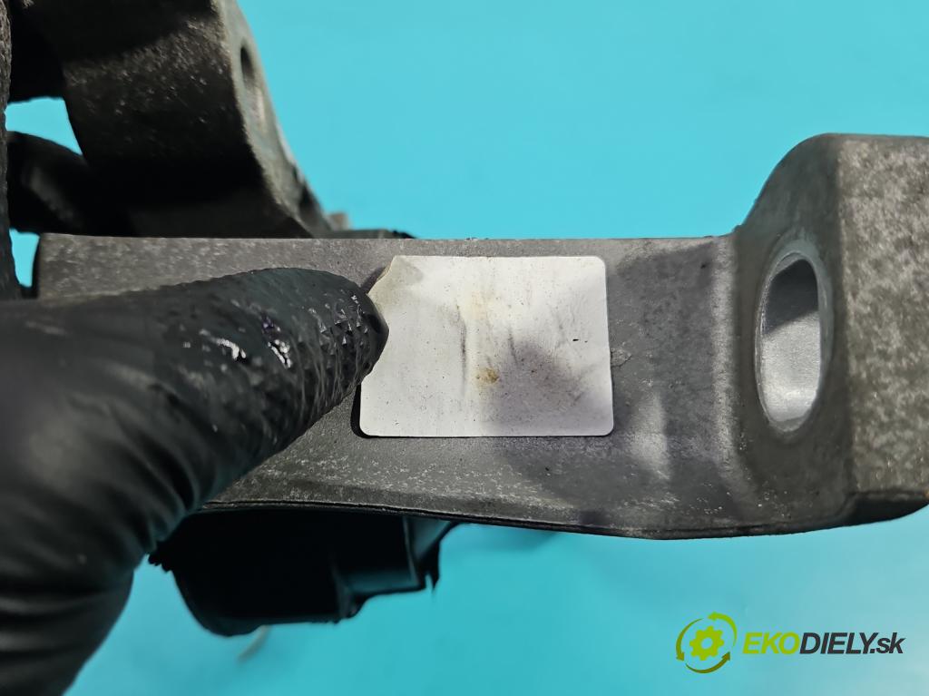 Ford Kuga Mk2 2013-2019 1.5 120 hp manual 88.3 kW 1498 cm3 5- Polštář: motoru  (Držák motoru)