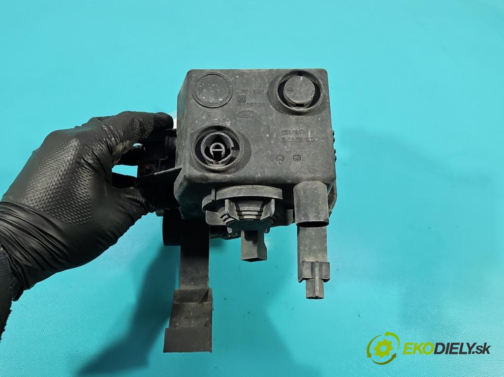 Opel Zafira B 2005-2014 1.9 cdti 101 HP manual 74 kW 1910 cm3 5- Halogen pravý 24462134 (Kľučka dverí ostatné)