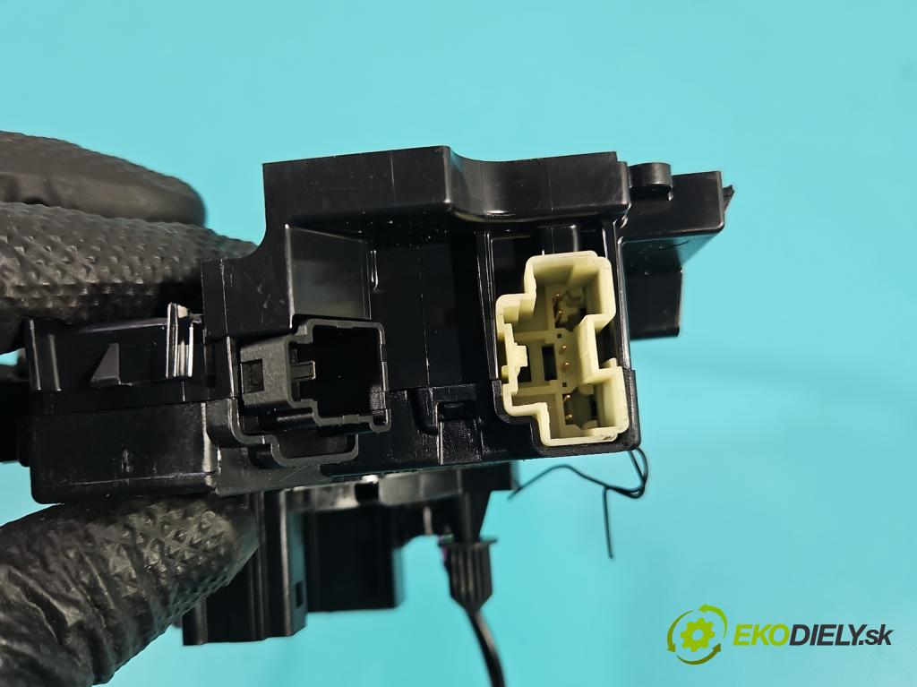 Ford Kuga Mk2 2013-2019 1.5 120 HP manual 88.3 kW 1498 cm3 5- Páska: airbag F1FT-14A664-AA (Airbag)