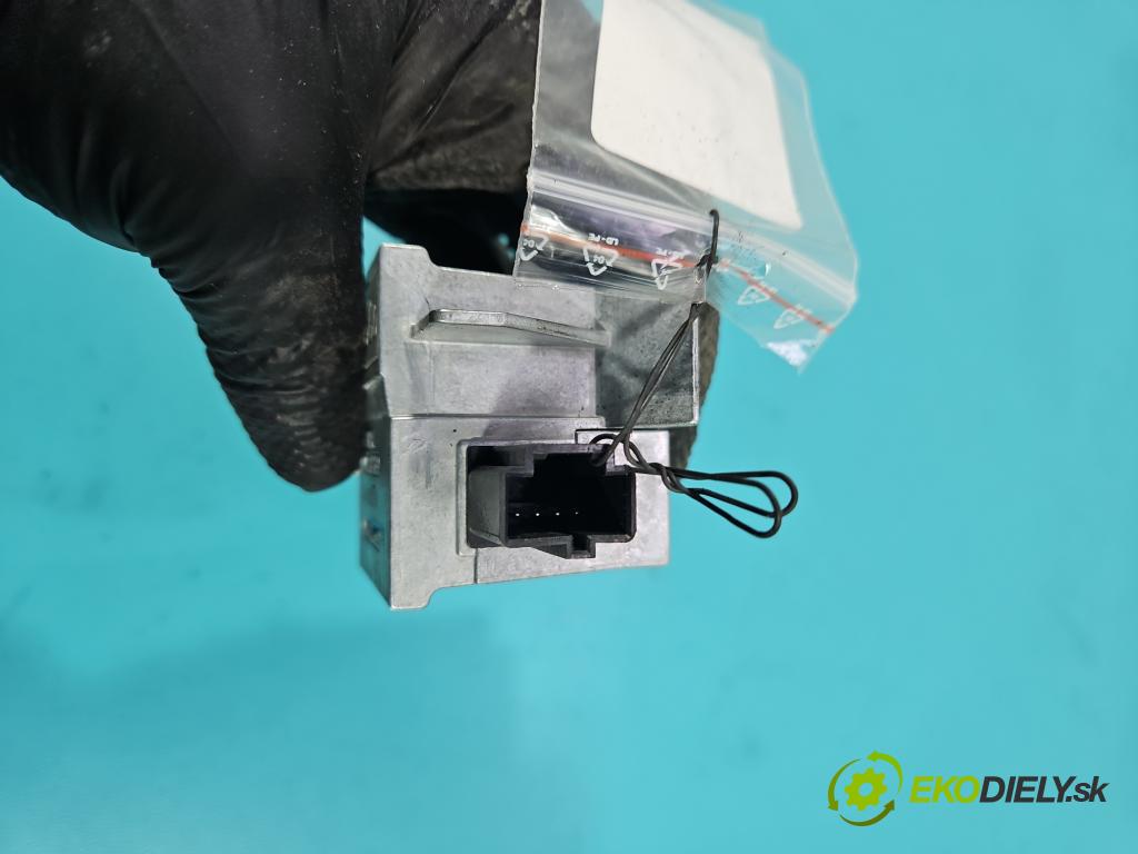 Ford Kuga Mk2 2013-2019 1.5 120 HP manual 88.3 kW 1498 cm3 5- Blokáda: řízení: 7G91-3F880 (Riadenie ostatné)