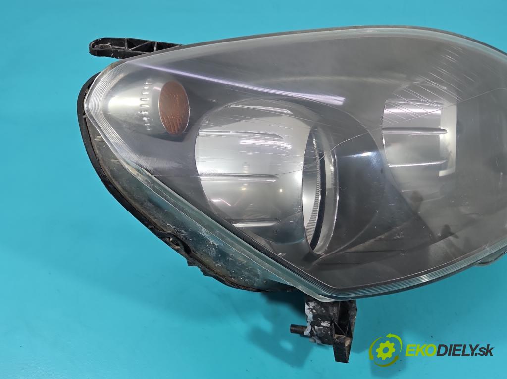 Opel Zafira B 2005-2014 1.9 cdti 101 HP manual 74 kW 1910 cm3 5- Reflektor: pravý  (Svetlo predné pravé)