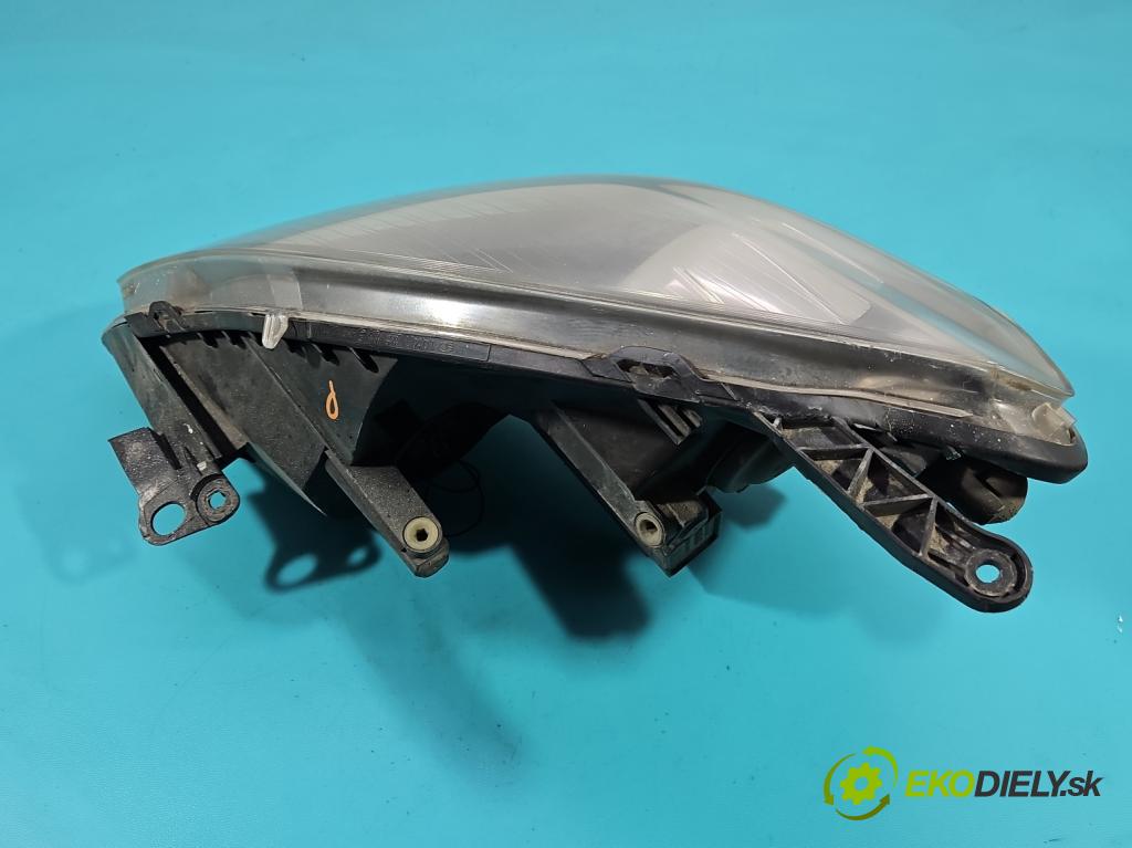 Opel Zafira B 2005-2014 1.9 cdti 101 HP manual 74 kW 1910 cm3 5- Reflektor: pravý  (Svetlo predné pravé)