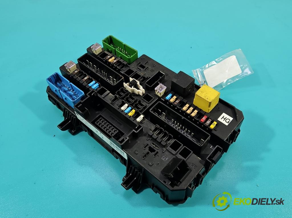 Opel Zafira B 2005-2014 1.9 cdti 101 HP manual 74 kW 1910 cm3 5- skrinka poistka 13206759 (Poistková skrinka)