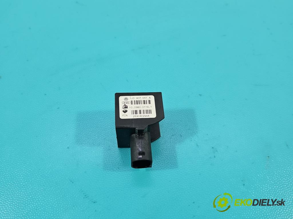 Vw Golf IV 1997-2003 1.9 tdi 101 HP manual 74 kW 1896 cm3 5- snímač ESP 1J0907651A