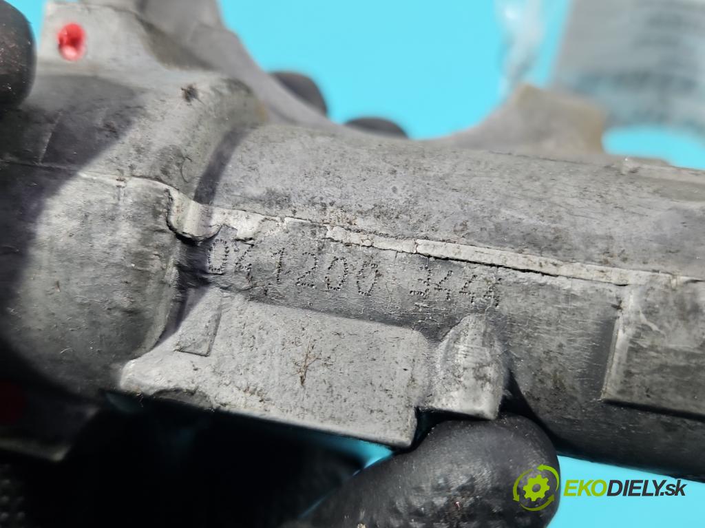 Vw Golf IV 1997-2003 1.9 tdi 101 HP manual 74 kW 1896 cm3 5- Spínačka 4B0905851C (Spínacia skrinka)