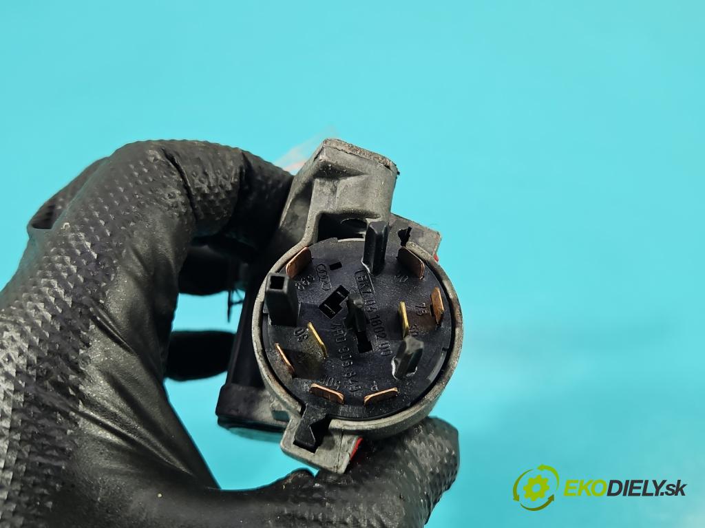 Vw Golf IV 1997-2003 1.9 tdi 101 HP manual 74 kW 1896 cm3 5- Spínačka 4B0905851C (Spínacia skrinka)