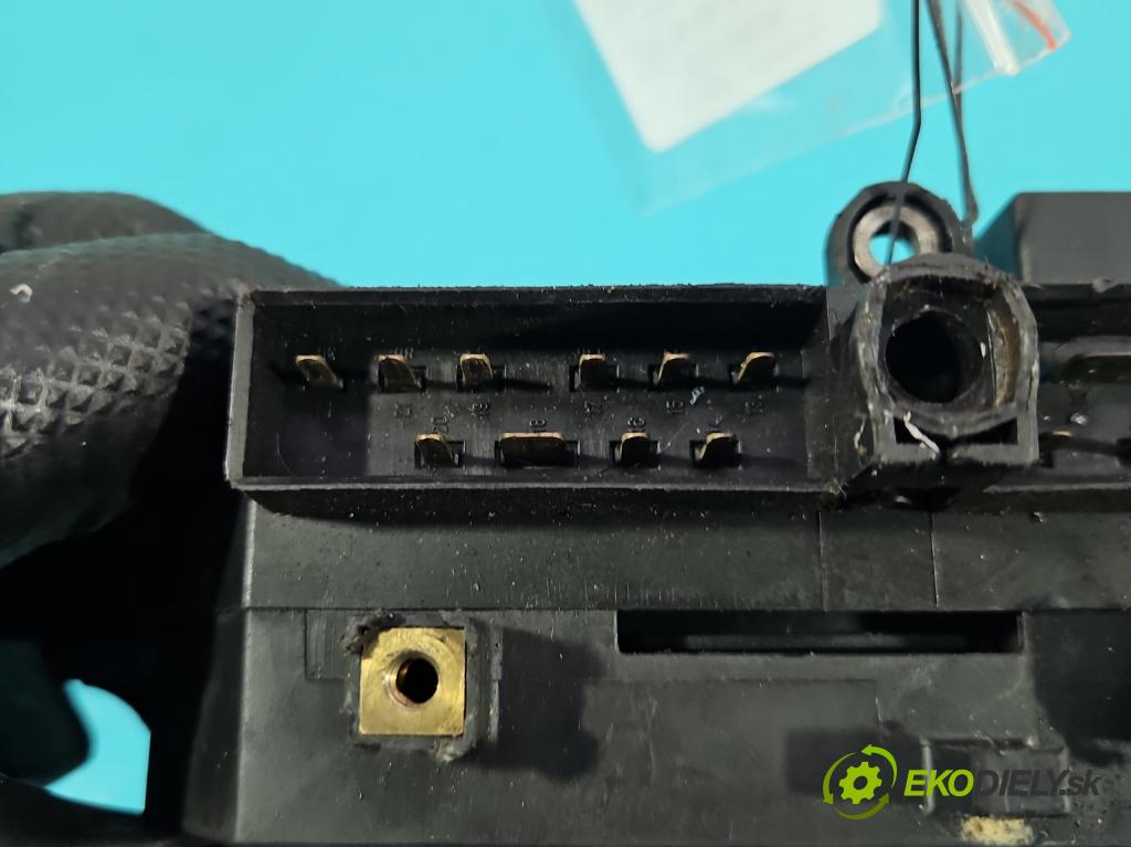 Mercedes Vito W638 1996-2003 2.0b 129 hp manual 95 kW 1998 cm3 3- Přepínač sdružený  (Páčky pod volantem)