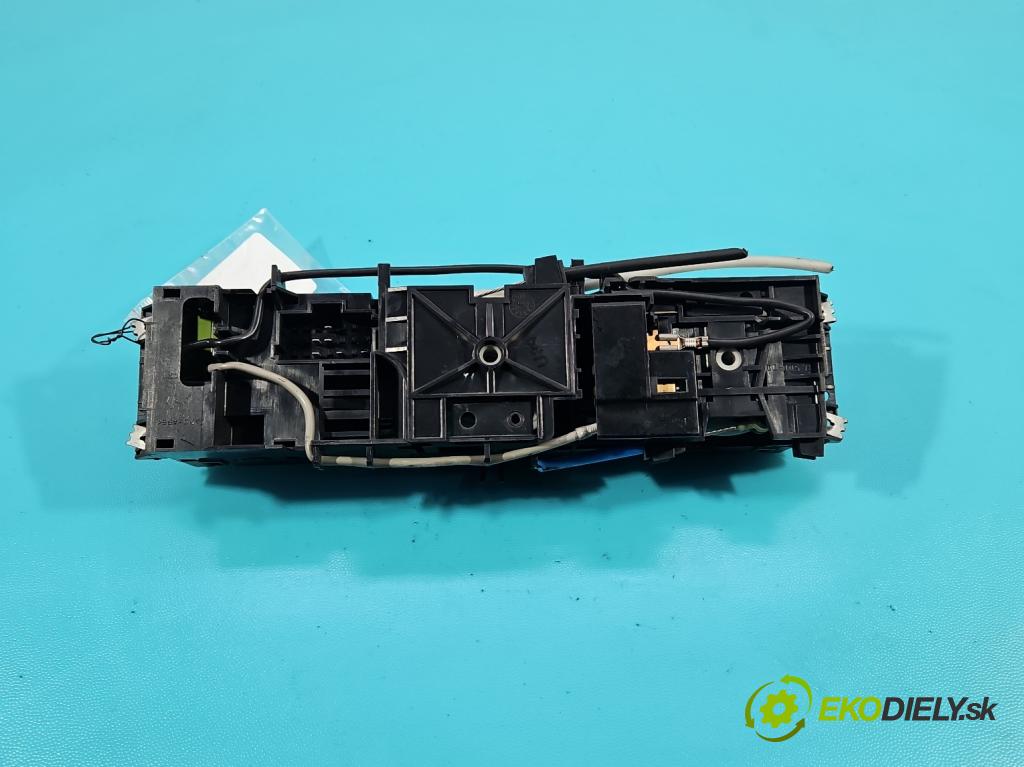 Mercedes Vito W638 1996-2003 2.0b 129 HP manual 95 kW 1998 cm3 3- panel kúrenia A0008306185KZ