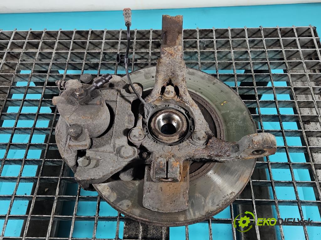 Opel Zafira B 2005-2014 1.9 cdti 101 hp manual 74 kW 1910 cm3 5- náboj pravé  (Náboj kola)