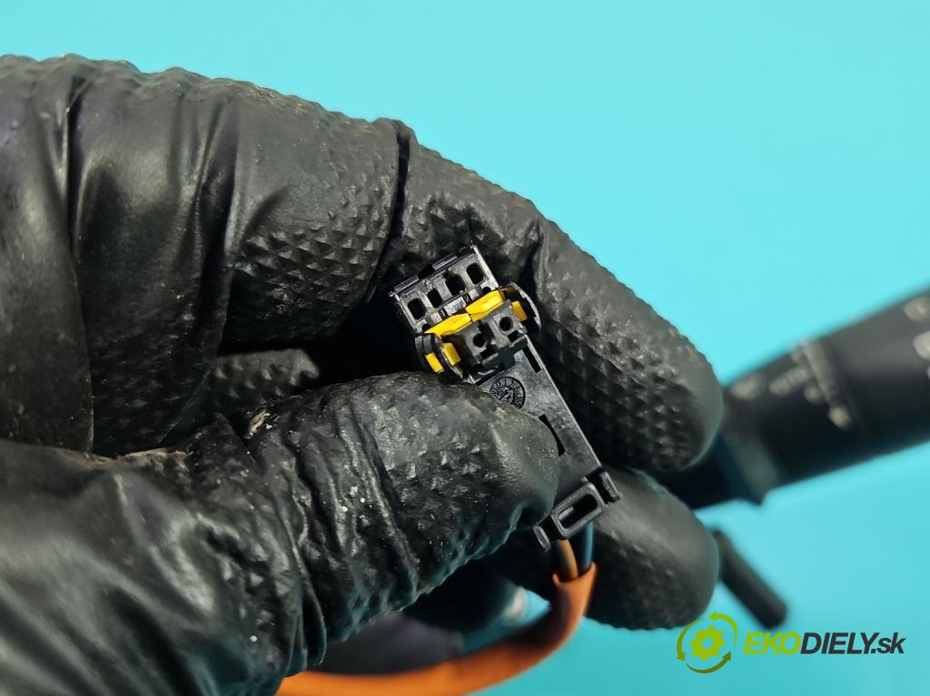 Citroen C3 I 2002-2009 1.1 8v 60 HP manual 44,1 kW 1124 cm3 5- prepínač komplex: 96491650XT (Prepínacie páčky pod volantom)