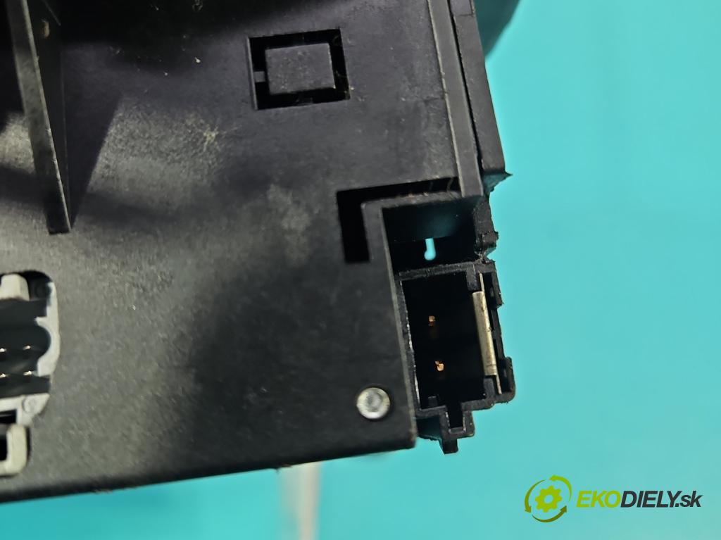 Citroen C3 I 2002-2009 1.1 8v 60 HP manual 44,1 kW 1124 cm3 5- prepínač komplex: 96491650XT (Prepínacie páčky pod volantom)