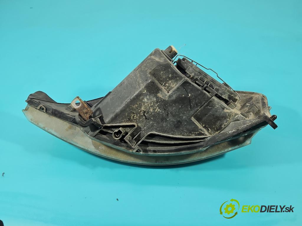 Citroen C3 I 2002-2009 1.1 8v 60 HP manual 44.1 kW 1124 cm3 5- Reflektor: pravý 9647214180 (Svetlo predné pravé)